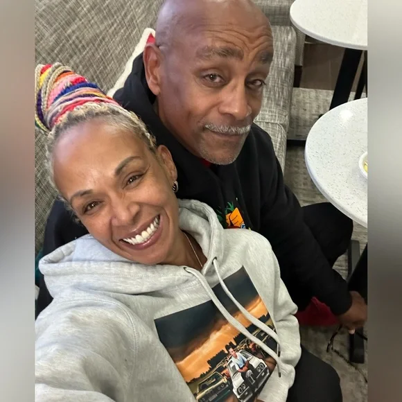 Bags, wallets, and accessories live flyer - Picture 5 of 8